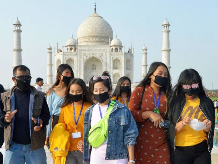 कोरोना वायरस की वजह से टूट रही है आगरा पर्यटन उद्योग की कमर, हर दिन लग रही है करोड़ों की चपत