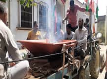 बागपत: कोरोना से बचने के लिए अनोखा उपाय, ट्रैक्टर-ट्रॉली में हुआ सामूहिक यज्ञ