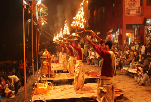 Varanasi_gangaAarti_corona1