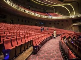 Amid Corona fear Cinema hall open in China...but no crowd कोरोना के काबू में आने के बाद चीन में सिनेमाघर खुले...लेकिन नहीं बिका शो का एक भी टिकट