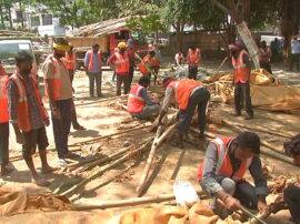 प्रयागराज: मुस्लिम महिलाओं के हटने के बाद पार्क पर प्रशासन का कब्जा, इलाके को किया जा रहा है सेनेटाइज प्रयागराज: मुस्लिम महिलाओं के हटने के बाद पार्क पर प्रशासन का कब्जा, इलाके को किया जा रहा है सेनेटाइज