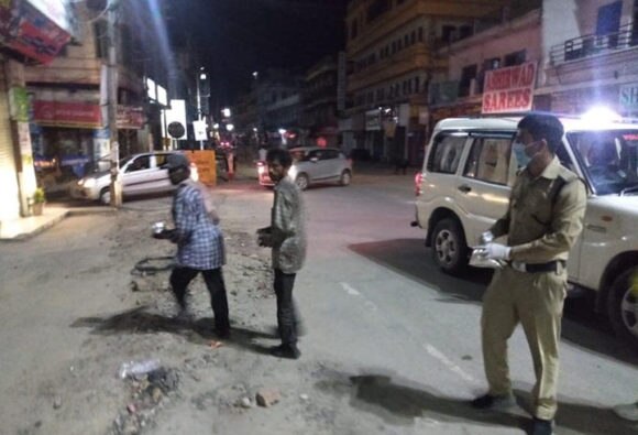 Stay At Home, पुलिस पहुंचाएगी राशन;जानिए-उत्तराखंड के किस शहर में कैसा दिखा Lockdown का असर