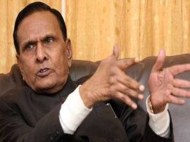 समाजवादी पार्टी के वरिष्ठ नेता बेनी प्रसाद वर्मा का निधन, अखिलेश यादव ने दी श्रद्धांजलि Rajya Sabha MP and ex union minister samajwadi party leader beni Prasad Verma died समाजवादी पार्टी के वरिष्ठ नेता बेनी प्रसाद वर्मा का निधन, अखिलेश यादव ने दी श्रद्धांजलि