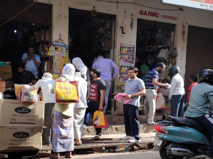 वाराणसी: मुनाफाखोरी पर लगाम लगाने के लिए सिंघम मोड में दिखे अधिकारी, पढ़ें- हैरान करना वाली रिपोर्ट