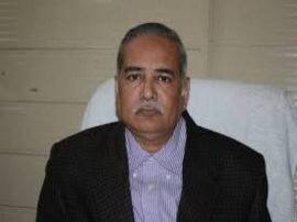 Coronavirus Government taken action on Noida CMO Coronavirus डीएम के बाद नोएडा के सीएमओ पर गिरी गाज, लापरवाही बरतने पर पद से हटाये गये