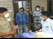 Lockdown आगरा में सैनिटाइजर की कालाबाजारी, पुलिस की छापेमारी में 1800 लीटर से ज्यादा माल बरामद