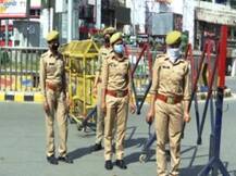 कोरोना से जंग: Lockdown में घर के साथ-साथ पुलिस की ड्यूटी बखूबी निभा रही हैं महिला पुलिसकर्मी