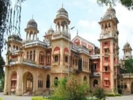 Prayagraj सोशल डिस्टेंसिंग के बारे में जानकारी देगा ये सॉफ्टवेयर.....कुछ इस तरह काम करेगा....पढ़ें ये दिलचस्प खबर Prayagraj Professor made software to maintain social distancing Prayagraj सोशल डिस्टेंसिंग के बारे में जानकारी देगा ये सॉफ्टवेयर.....कुछ इस तरह काम करेगा....पढ़ें ये दिलचस्प खबर