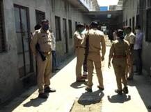 पीलीभीत: फैक्ट्री में मजदूर की मौत से मचा हड़कंप, कई दिनों से बुखार और खांसी-जुकाम से था पीड़ित