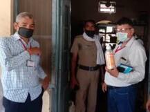 लॉकडाउन में लापरवाही, एक्सपायरी डेट वाले कीटनाशक का छिड़काव