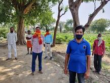 Lockdown Effect: फूलों की खेती पर संकट के बादल, ब्रज के मंदिरों में पूजा के काम आने वाले फूल खेतों में रहे सूख