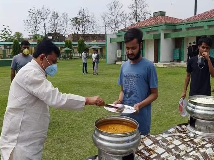 कुशीनगर में कम्युनिटी किचन बना मजाक, समाज सेवियों के भरोसे चलता है किचन;बड़ा सवाल- कहां खर्च हो रहा है पैसा