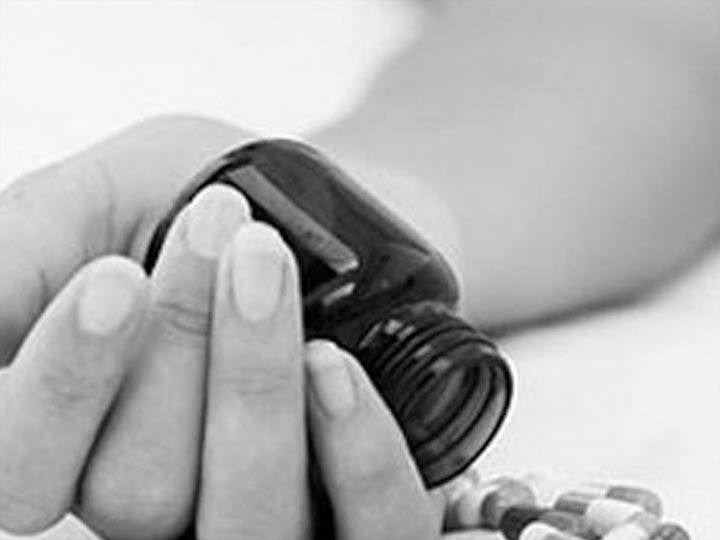 उन्नाव: घरेलू कलह में पति-पत्नी ने जहर खाकर जान दी...शादी के साल भर भी नहीं हुये थे पूरे Couple suicide after dispute in family unnao उन्नाव: घरेलू कलह में पति-पत्नी ने जहर खाकर जान दी...शादी के साल भर भी नहीं हुये थे पूरे