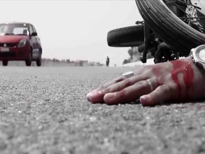 उत्तर प्रदेश में हुए 2 अलग-अलग सड़क हादसों में बच्चे समेत चार लोगों की मौत, 46 घायल
