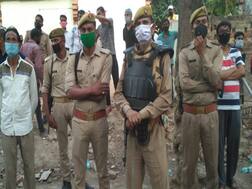 प्रयागराज: एक ही परिवार के चार लोगों की हत्या, कातिल और कत्ल की वजह तलाशने में जुटी पुलिस