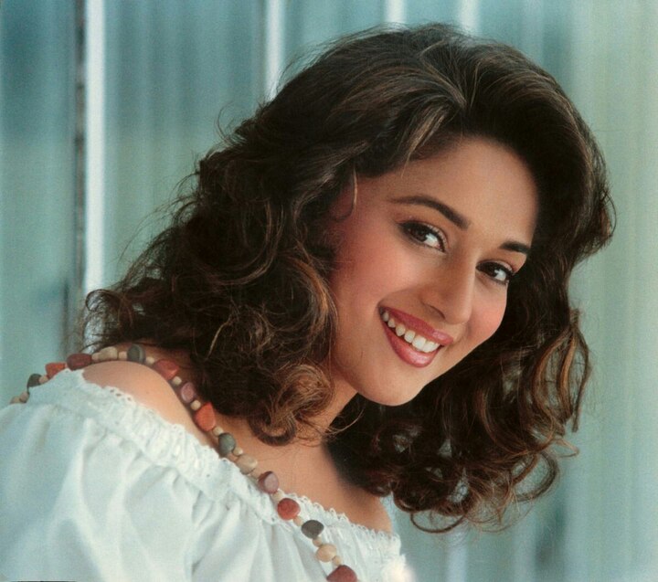 30 years of 'Dil', Madhuri remembers working with Aamir फिल्म 'दिल' के 30 साल पूरे, माधुरी ने आमिर के साथ काम को याद किया