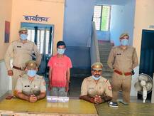 ग्रेटर नोएडा: IPS की फर्जी फेसबुक ID बनाकर ठगी करने वाला गिरफ्तार, 15 दिन पहले पैरोल पर हुआ था रिहा