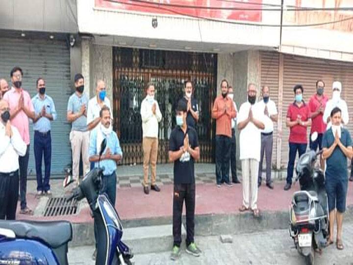 Meerut City traders sought permission to open market from administration मेरठ: शहर के व्यापारियों ने हाथ जोड़कर प्रशासन से लगाई गुहार, बाजार खोलने की मांगी इजाजत