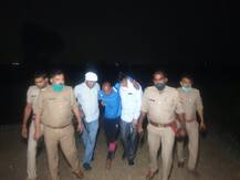 ग्रेटर नोएडा पुलिस और बदमाशों के बीच मुठभेड़, 25-25 हजार के दो इनामी वांछित गिरफ्तार 