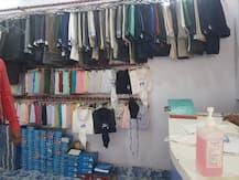 कानपुर: कोरोना के खिलाफ जागरुकता में टेलरों की नायाब मुहिम, बचे हुये कपड़ों से बना रहे हैं आकर्षक मास्क