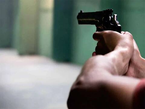 रामपुर: पुलिस और बदमाशों के बीच हुई मुठभेड़, फायरिंग के दौरान एक सिपाही को लगी चोट रामपुर: पुलिस और बदमाशों के बीच हुई मुठभेड़, फायरिंग के दौरान एक सिपाही को लगी चोट