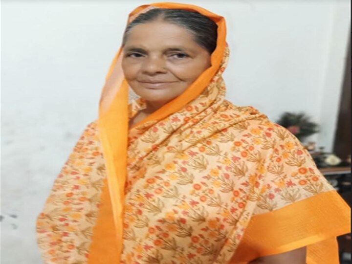 In Bijnor servant killed ruthlessly an elderly women sleeping in courtyard बिजनौर: आंगन में सो रही बुजुर्ग की निर्मम हत्या, नौकर ने उतारा मौत के घाट