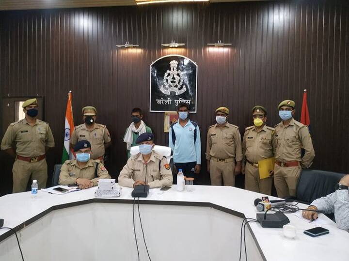 Bareilly police arrested e rickshaw driver murder accused recovers stolen batteries also बरेली: ई-रिक्शे की बैटरी के लिए कर ही अपने ही दोस्त की हत्या, अब पुलिस की गिरफ्त में