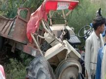 हरदोई: ट्रक- ट्रैक्टर की भिड़ंत में मां और उसकी दो बेटियों की मौत, पिता-पुत्र घायल