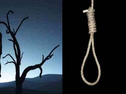 यूपी: बांदा में बीमारी और कर्ज से परेशान होकर किसान ने की खुदकुशी, पेड़ लटका मिला शव