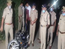 ग्रेटर नोएडा: मुठभेड़ में धरा गया 25 हजार का इनामी बदमाश, गोली लगने से हुआ घायल